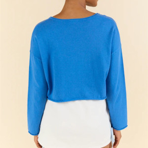 Women's long sleeve V neck cropped pullover