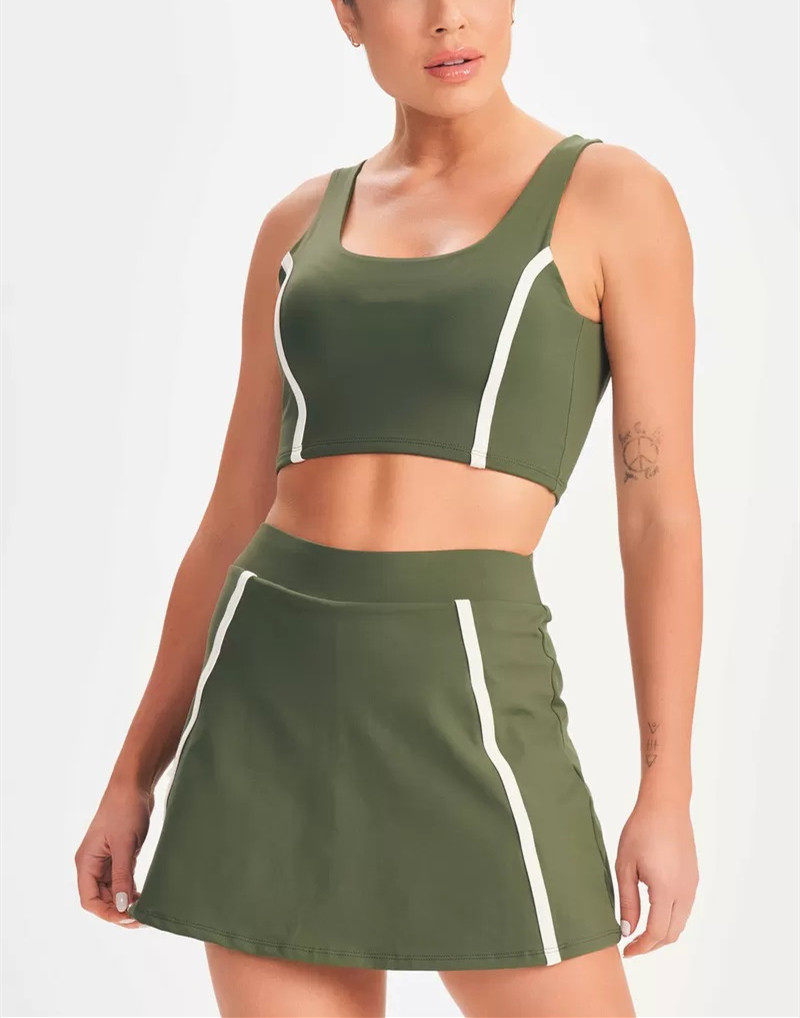 sports bra