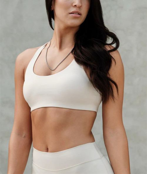 Women's classic cross back sports bra with removable paddings