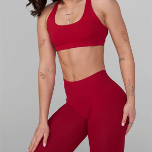 Scoop neck back cross sports bra with removable padding versatile adjustable strap gym top