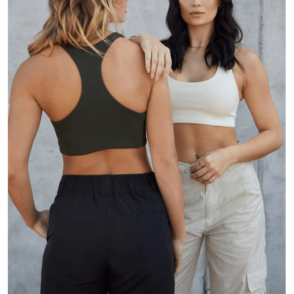 Women's basic style supportive racerback sports bra