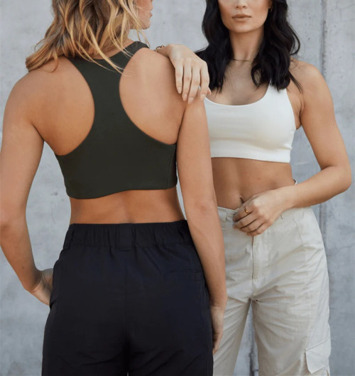 Women's basic style supportive racerback sports bra