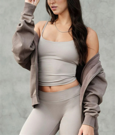 Buttery soft scoop neck padded tank basic style sleeveless sports crop with adjustable straps
