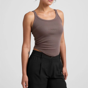 Classic scoop neck slim fit rib tank with curvy hem
