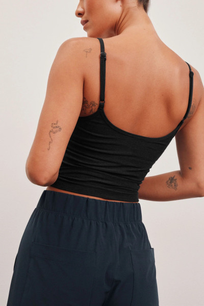 Women's lower back sleeveless sports top with adjustable straps lightweight curvy tank top
