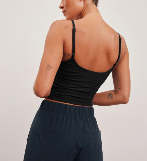 Women's lower back sleeveless sports top with adjustable straps lightweight curvy tank top