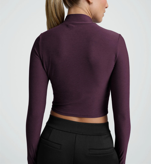 Women's long sleeve mock neck fitted sports tee  with thumb hole lightweight cropped t shirts