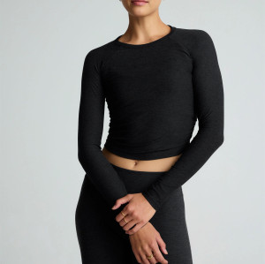 Women's long sleeve crew neck t shirts side cinched cropped gym t shirts