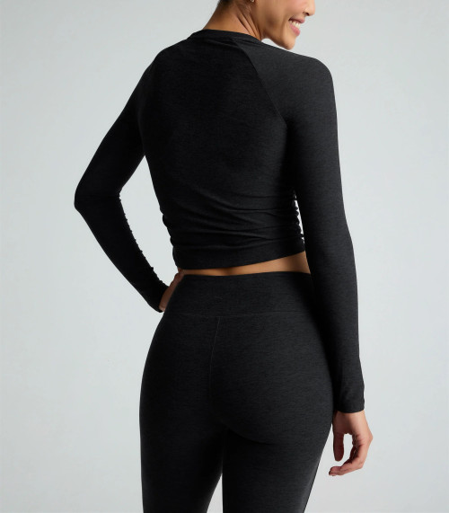 Women's long sleeve crew neck t shirts side cinched cropped gym t shirts