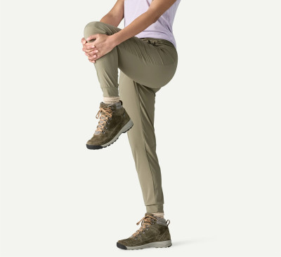 Women's lightweight slim fit woven joggers with side pockets