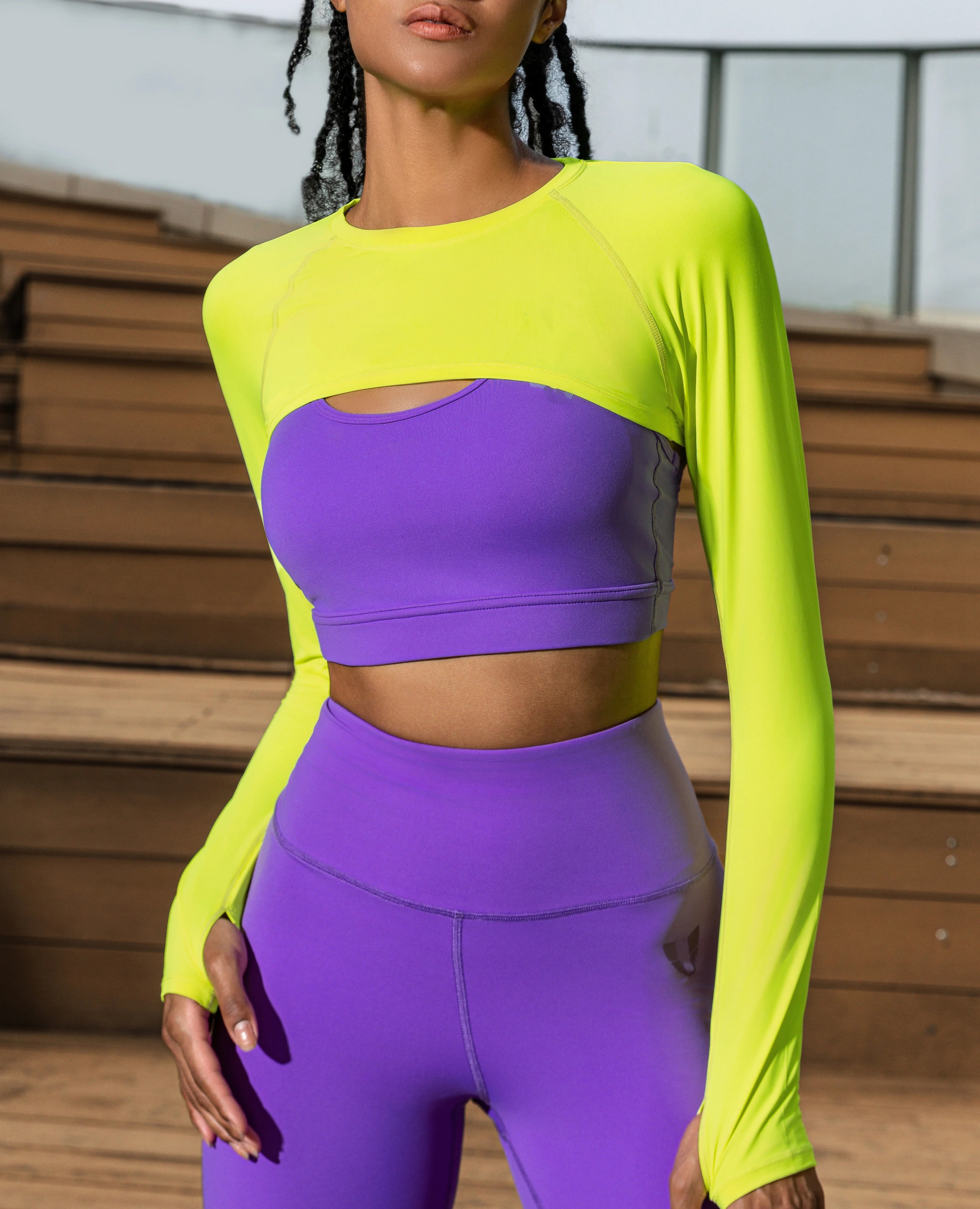 Crewneck long-sleeve fitted tee