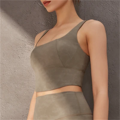 sports bra