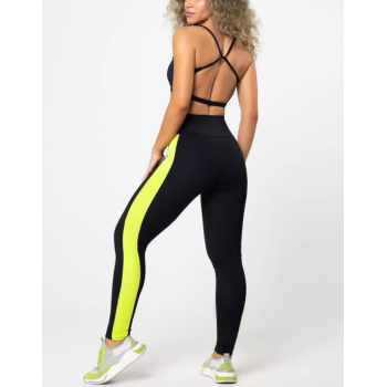 Crew neck backless medium to high support sports bra trendy moisture-wicking yoga bralette