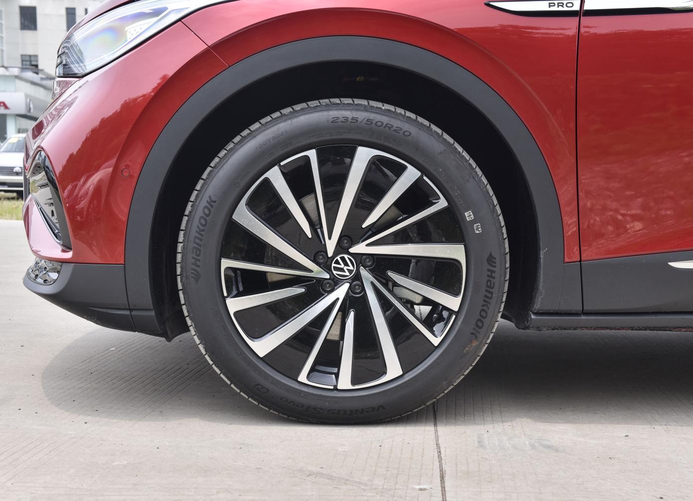 Volkswagen ID.4 X  Automobile tire