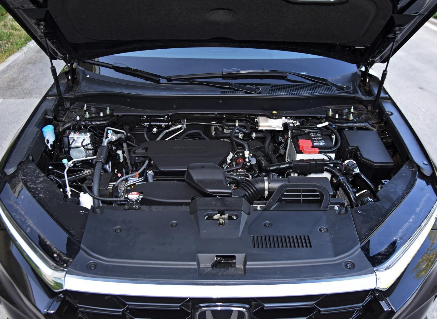 Honda CR-V Automobile engine