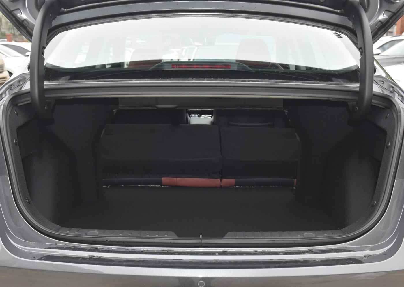 ChangAn Yidong The trunk of the car