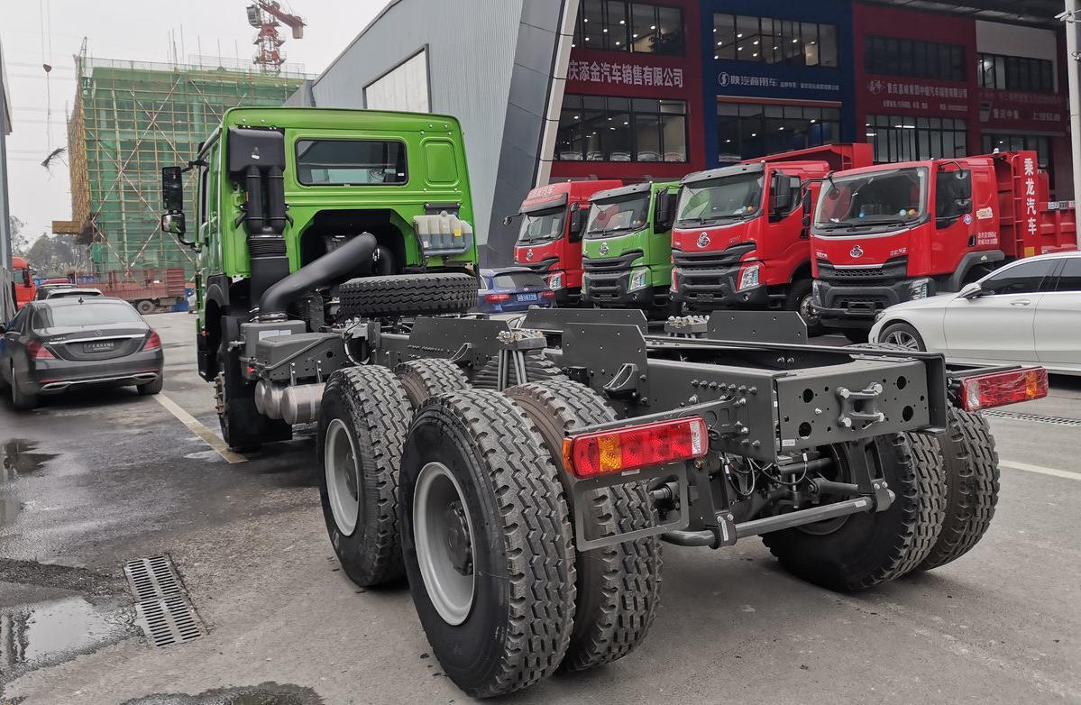 HOWO V7 heavy truck 400 horsepower 6X4 5.8m dump truck