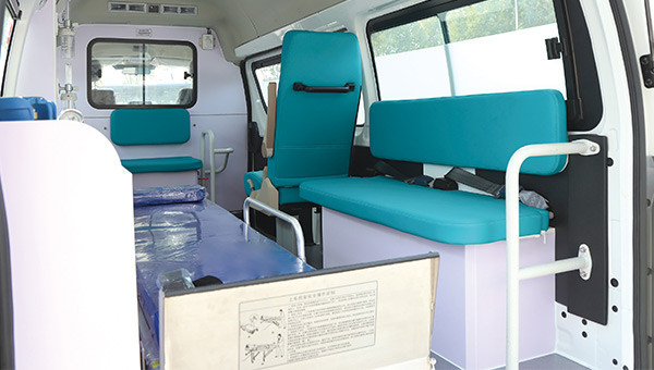 Yutong   Fukuda G7 ZK5032XJH36 ambulance