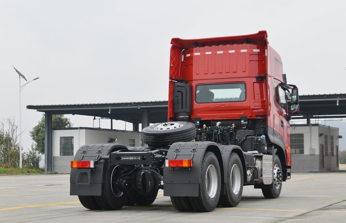 HOWO V7 heavy truck 400 horsepower 6X4 5.8m dump truck 