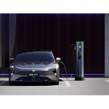 New Model Jiyue 07 Electric Sedan AI Smart Car Robot Yitongda Auto Export