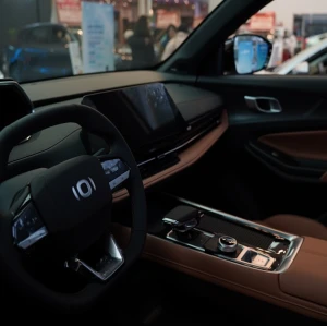 China Auto Export Changan Qiyuan Q05 2025 Hybrid Vehicle Sales  Auto Sale