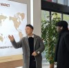 I am very happy that the customer can come to our company to discuss cooperation~