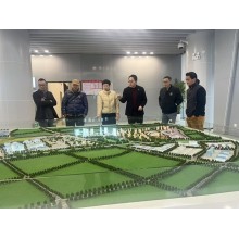 Welcome the Vietnamese customer delegation to visit our company to deepen cooperation
