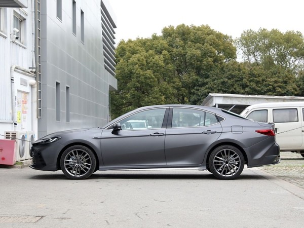 Toyota Camry 2025 Hybrid 2.0HXS Hybrid Vehicle China Export