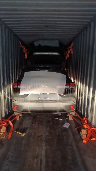 Used vehicle exporter