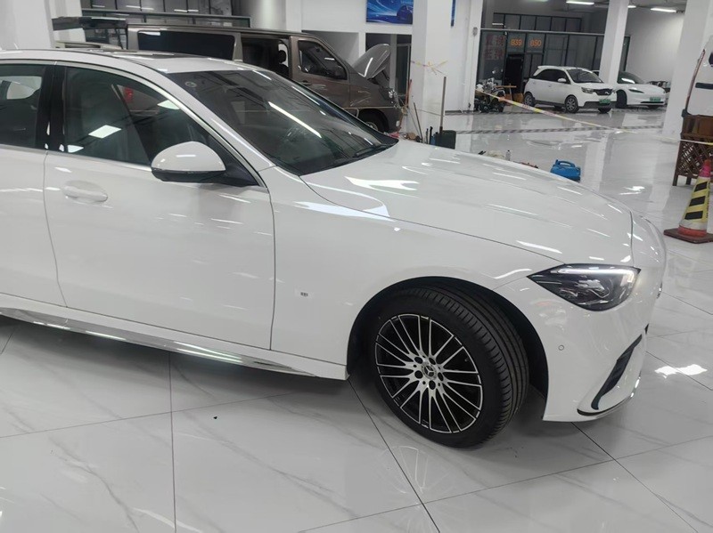 Mercedes-Benz vehicles