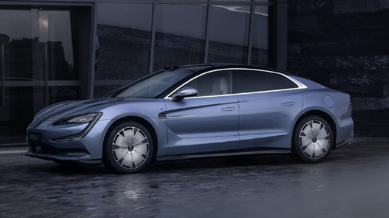 BYD Yangwang U7