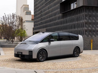 Ideal MEGA Electric Vehicle 2025 Model Yitongda China Professional Used Car Exporter