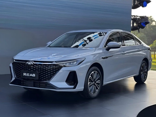 Chery Launches 2025 Fulwin A8 Electric Car