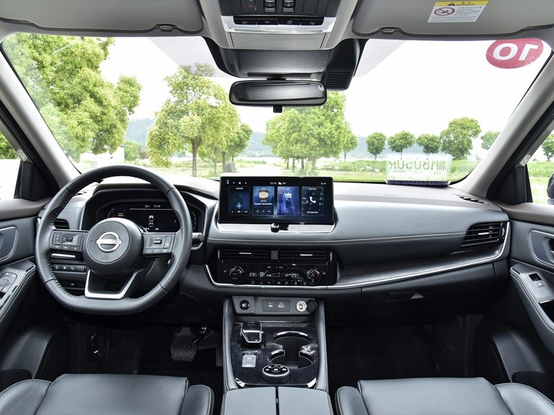 Nissan X-Trail Automobile
