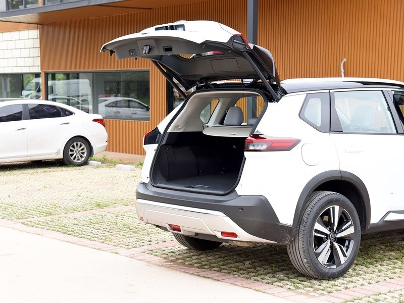 Nissan X-Trail Automobile