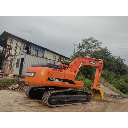Doosan excavator DH225LC-9 China second-hand excavator export