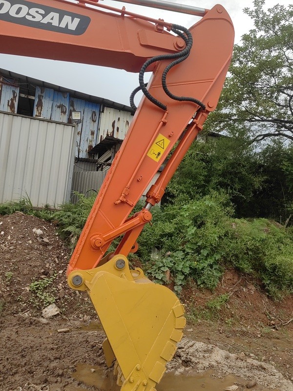 Quality used excavators