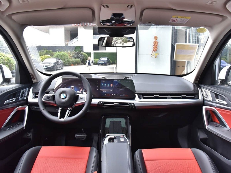 2024 BMW X1