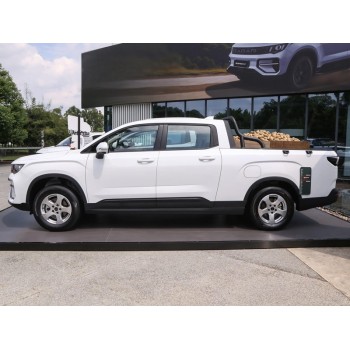 Geely Radar King Kong 2025 Hybrid Vehicle China Used Car Export