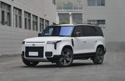 ROX 01 2023 All-Round 7-Seater Hybrid Vehicle for Export High-Quality Used Cars in China
