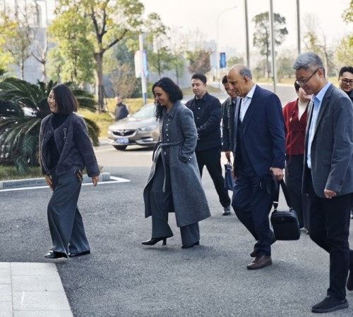 Yitongda Discusses New Cooperation Opportunities with Clients