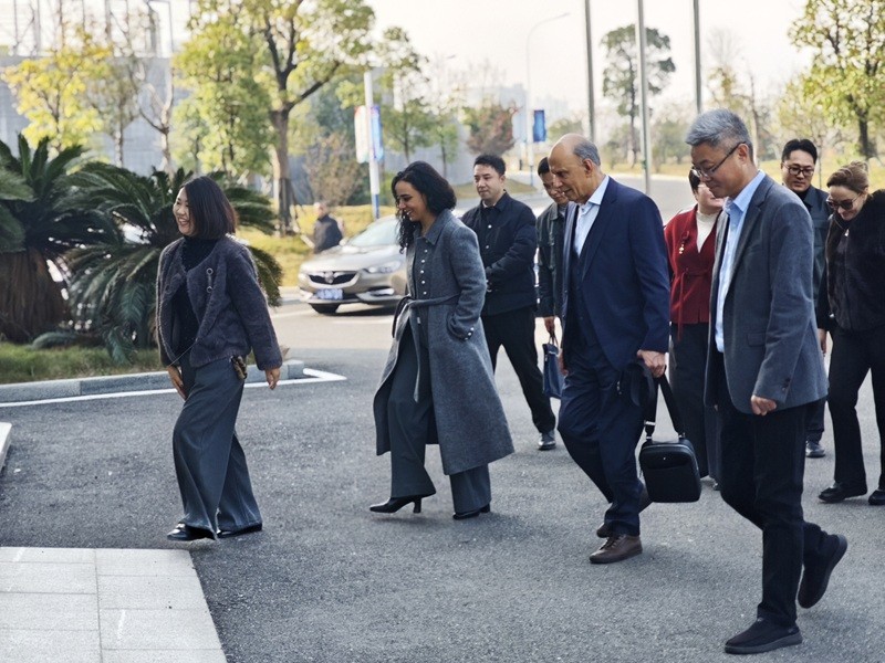 Yitongda Discusses New Cooperation Opportunities with Clients