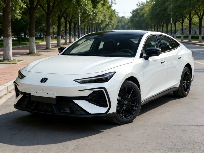 Changan UNI-V 2025 1.5T - High-value used car for sale.