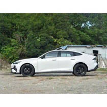 Changan UNI-V 2025 1.5T - High-value used car for sale.