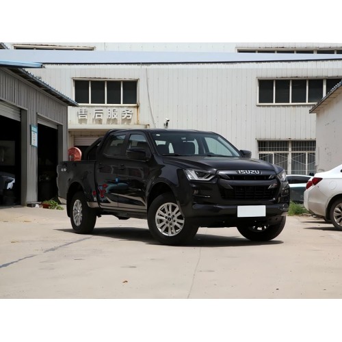 Used Isuzu Taku 2023 2.5T manual 4WD pickup truck for sale.