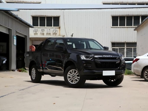 Used Isuzu Taku 2023 2.5T manual 4WD pickup truck for sale.