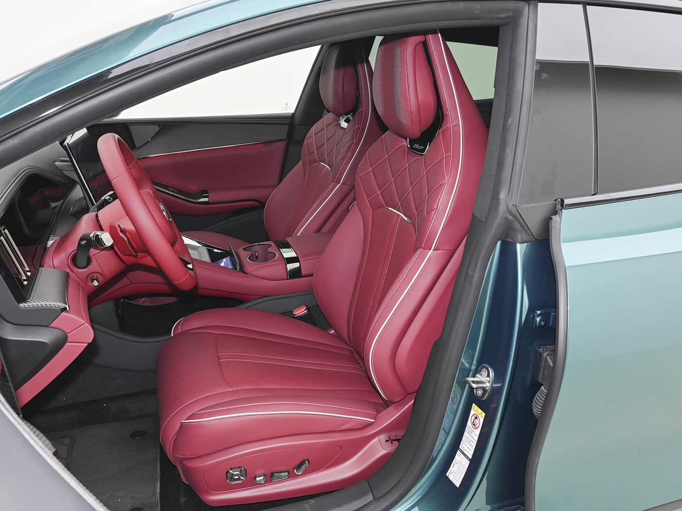 Plug-in hybrid electric vehicles