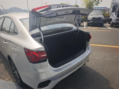 MG Morris Garages MG5 Brand New Compact Sedan for Export