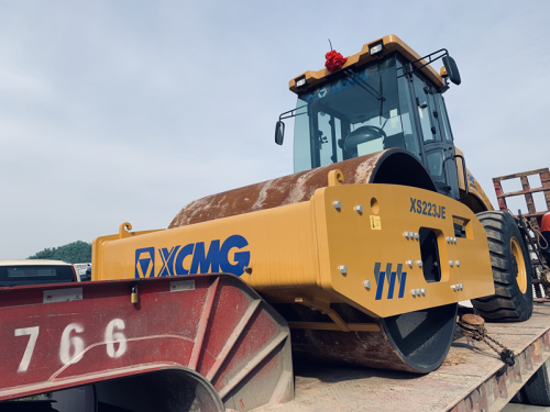 XCMG XS223JE single steel wheel vibratory roller high efficiency energy saving roller