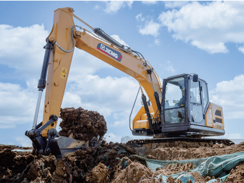 XCMG XE135G excavator 03